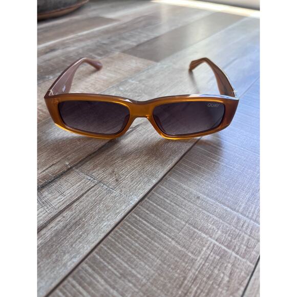 Quay No Envy Sunglasses Caramel Brown - Picture 2 of 5